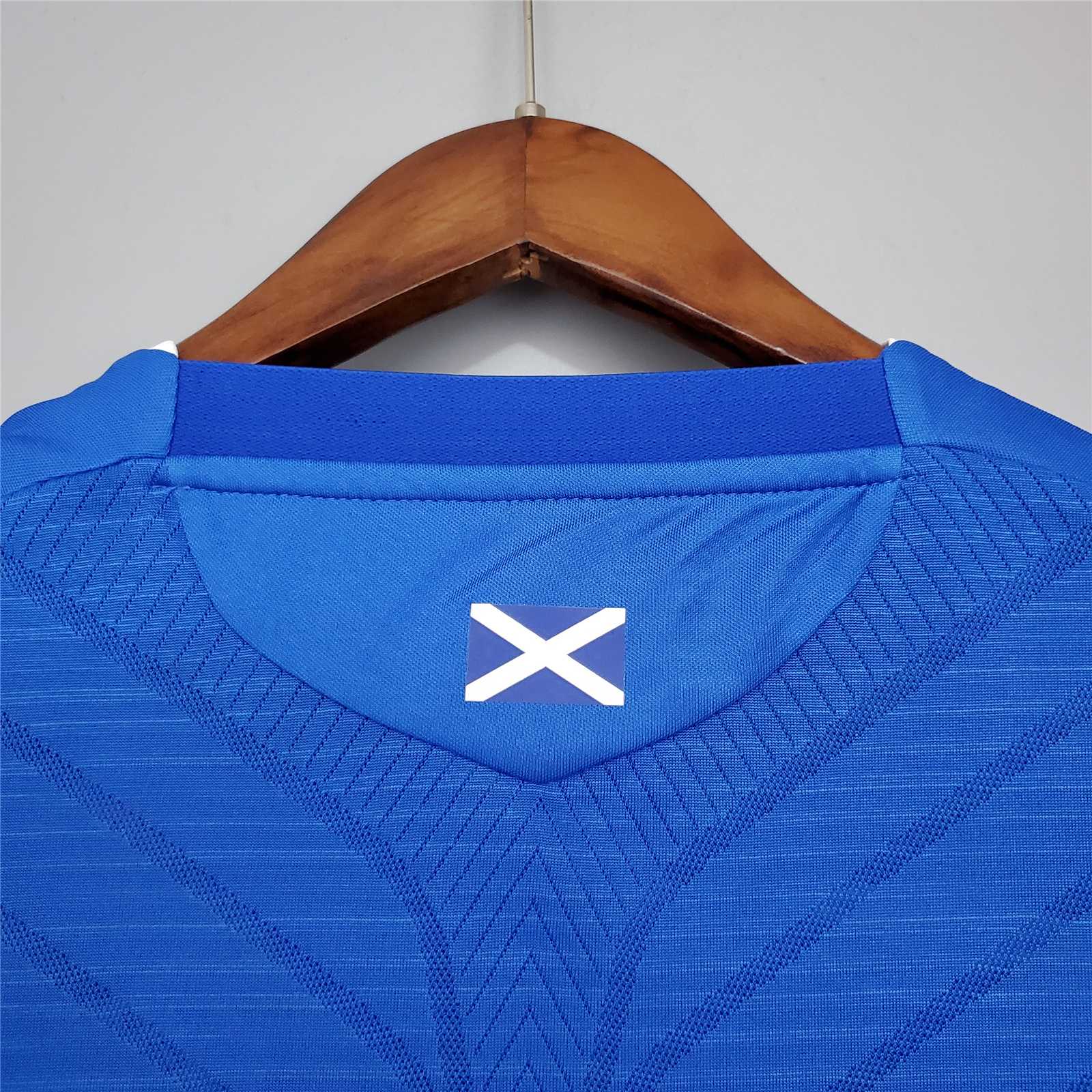 2008-09 Glasgow Rangers Home Soccer Retro Jersey - view 5