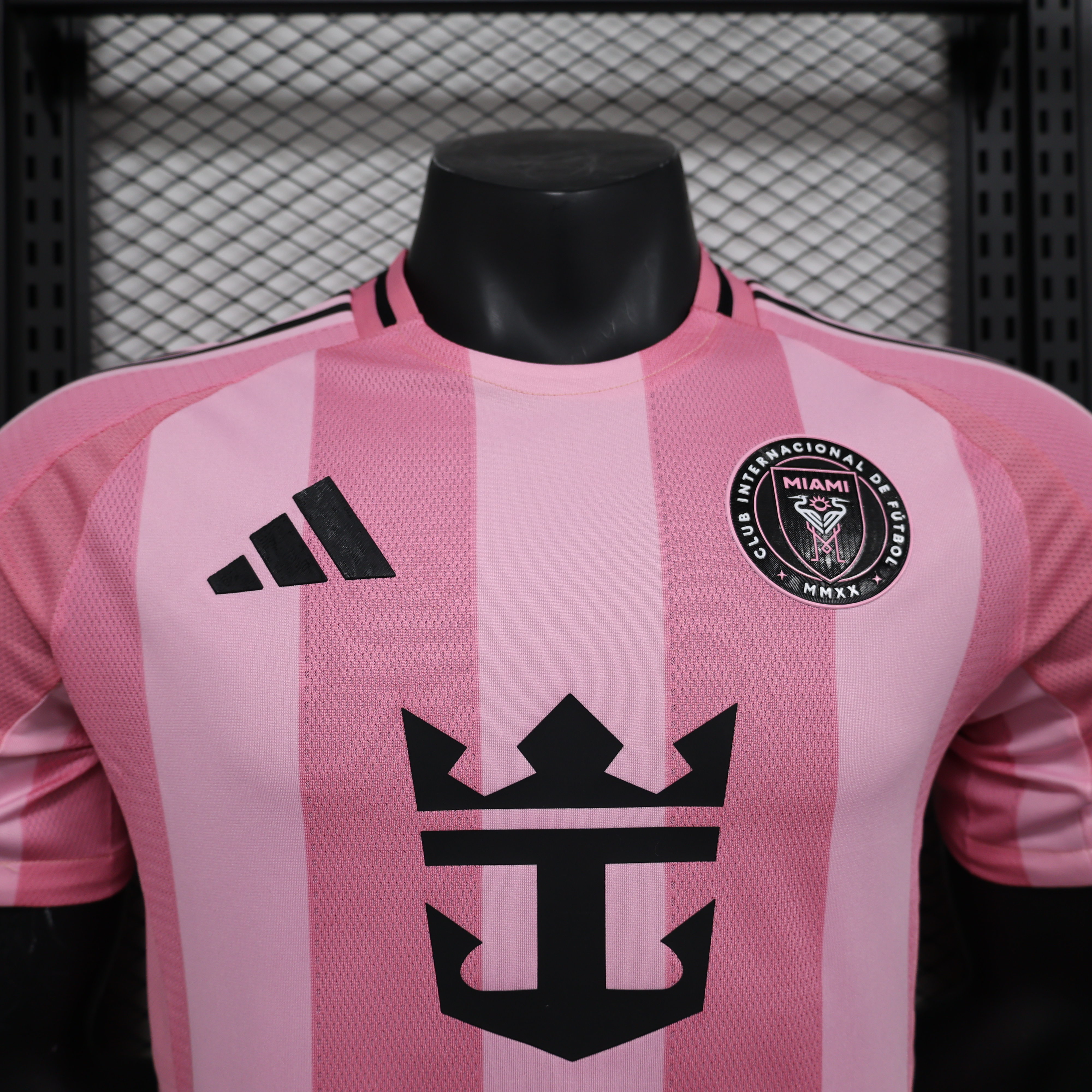 25-26 Inter Miami CF Pink  Soccer Jersey Player Version - view 4