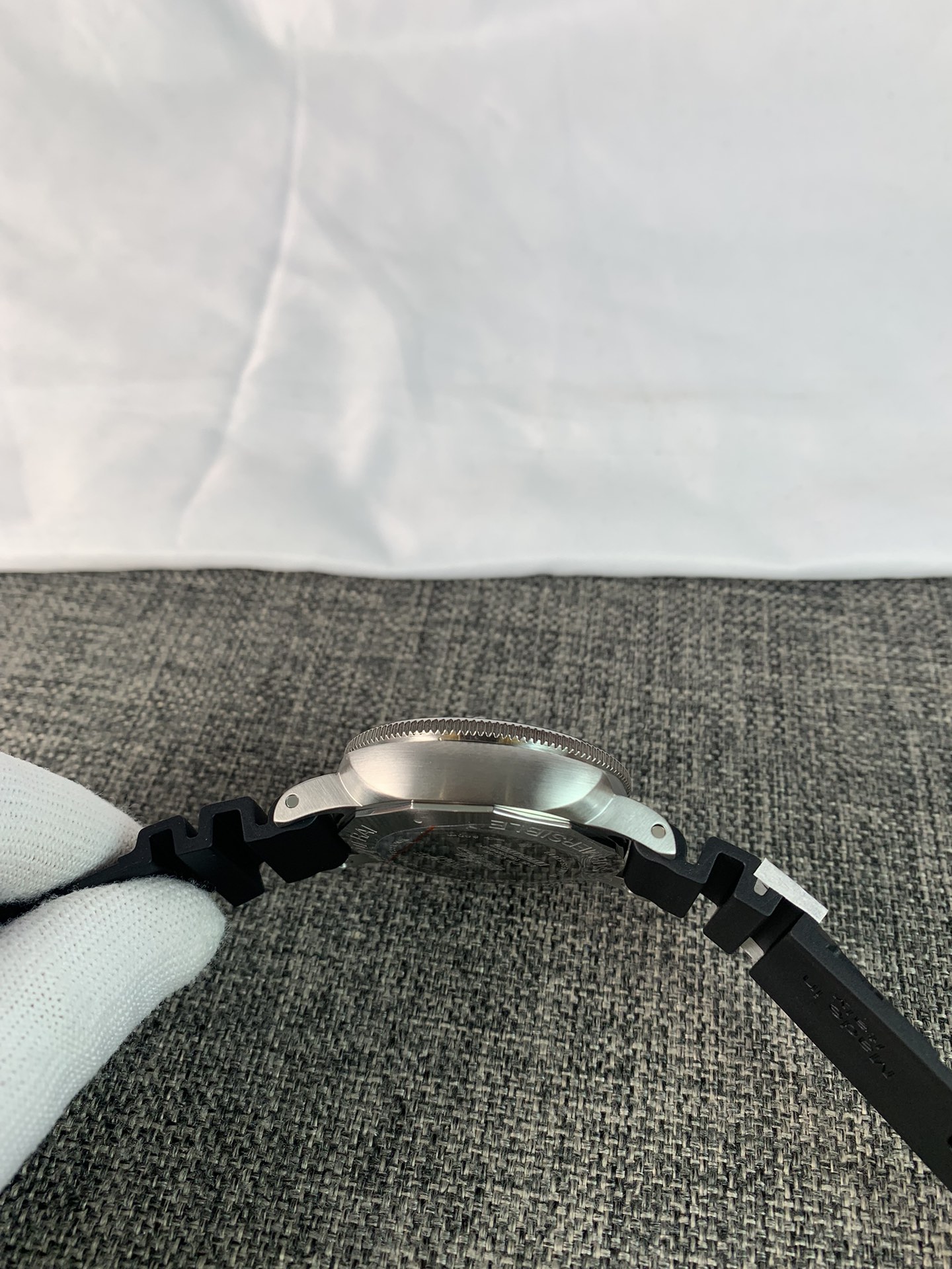 Panerai Luminor Submersible 3 Days Automatic Acciaio 42mm PAM00683 - gallery