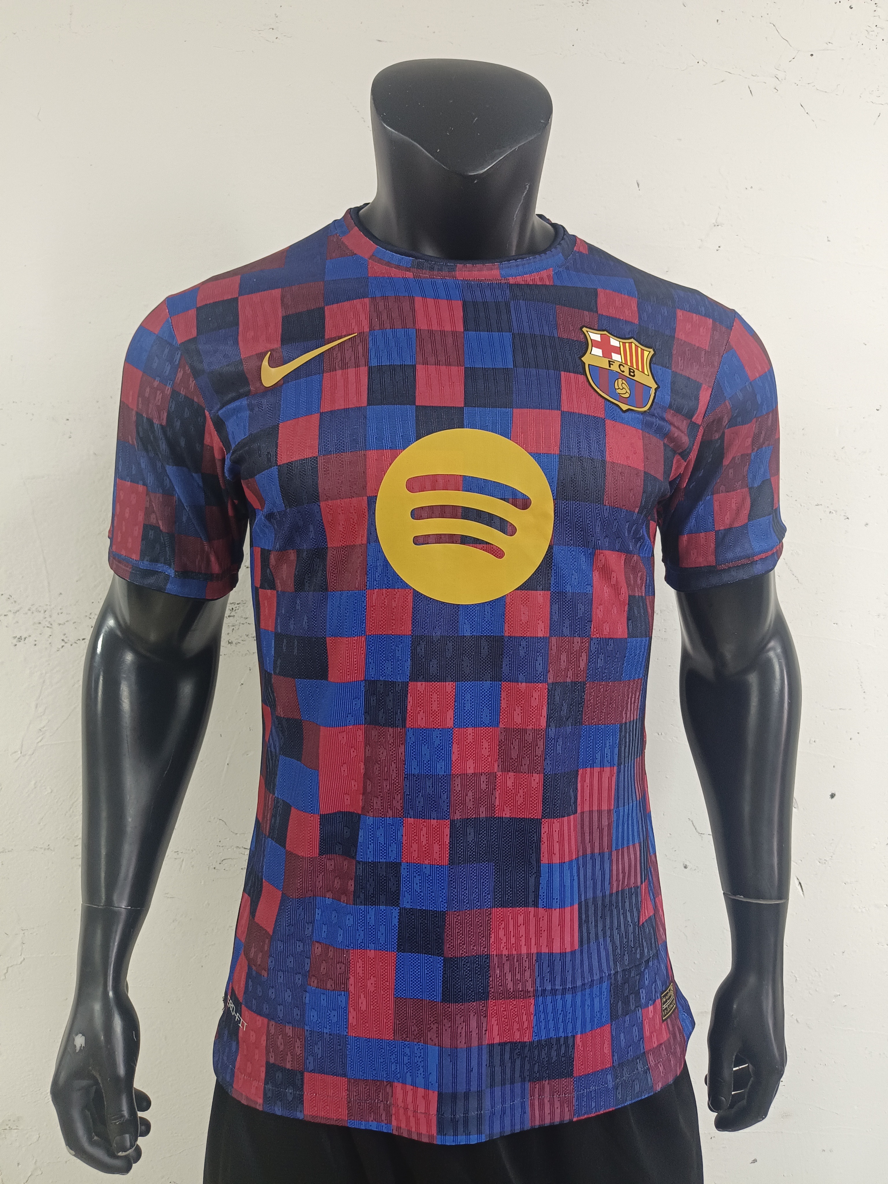 26-27 Barcelona Pre-match Jersey - view 5