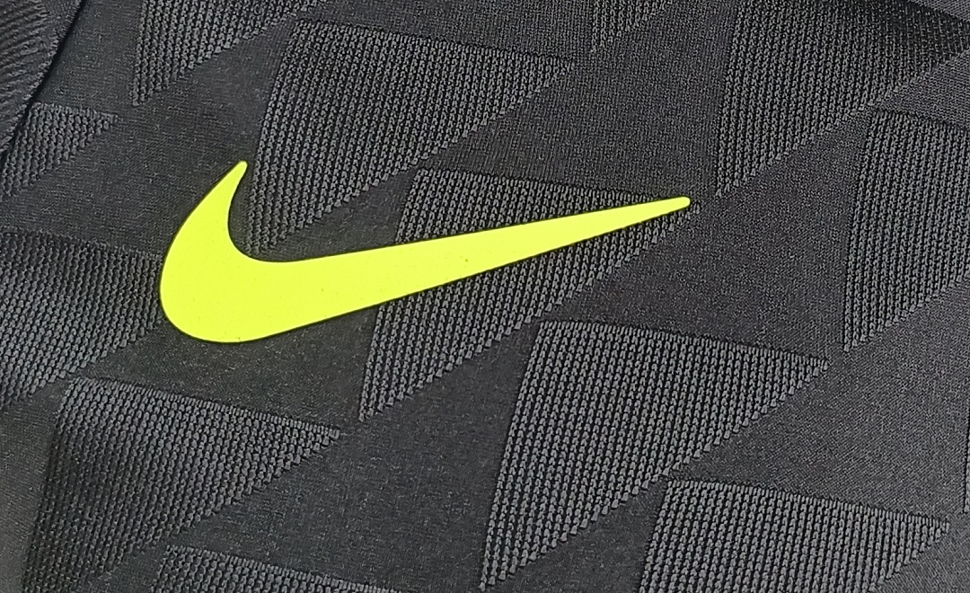 -27 Atletico Madrid Away Jersey - view 4