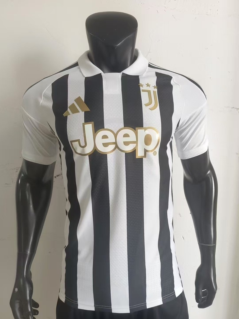 -27 Juventus Home Jersey - view 3
