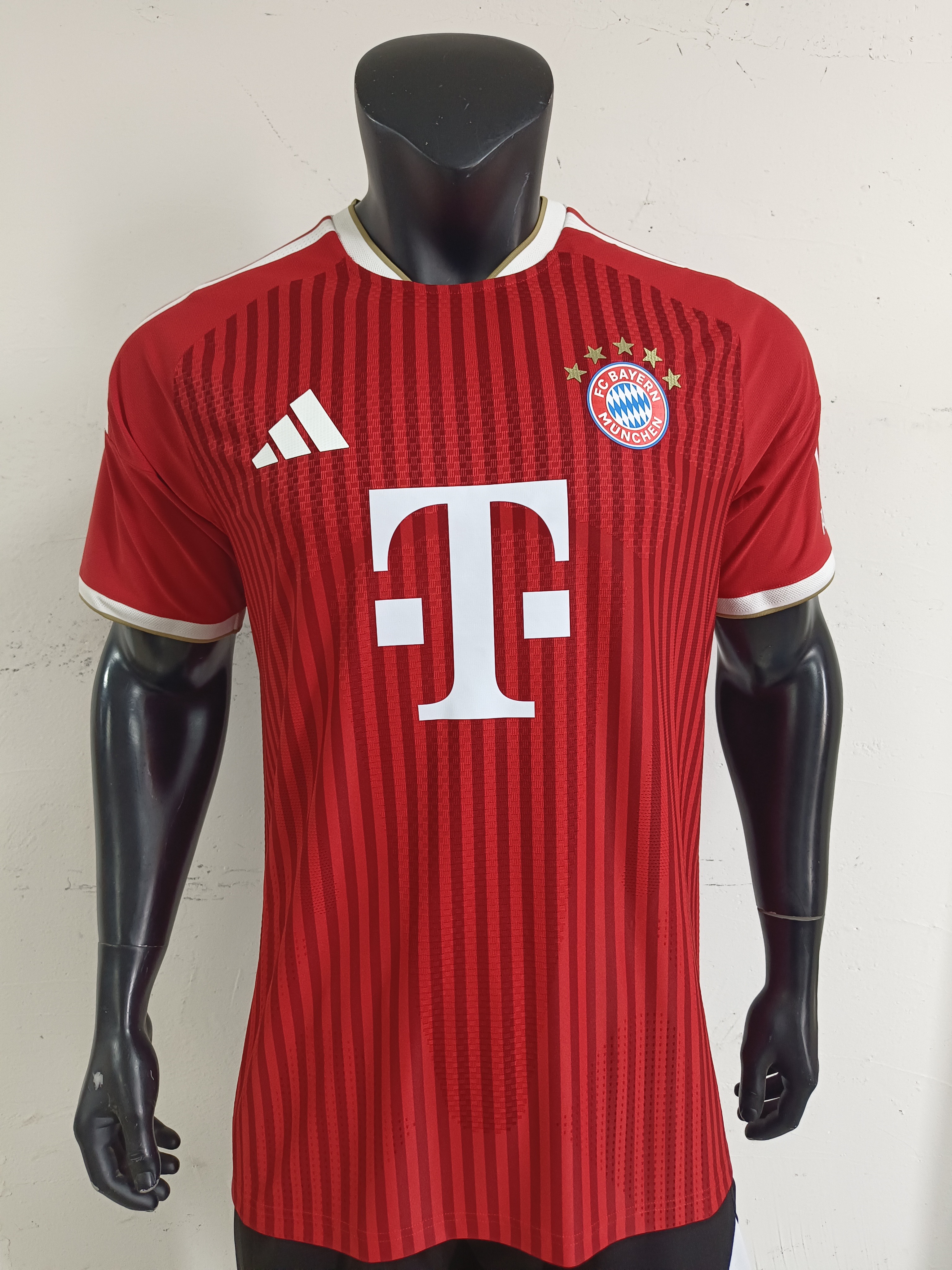 -27 Bayern Munich Home Jersey