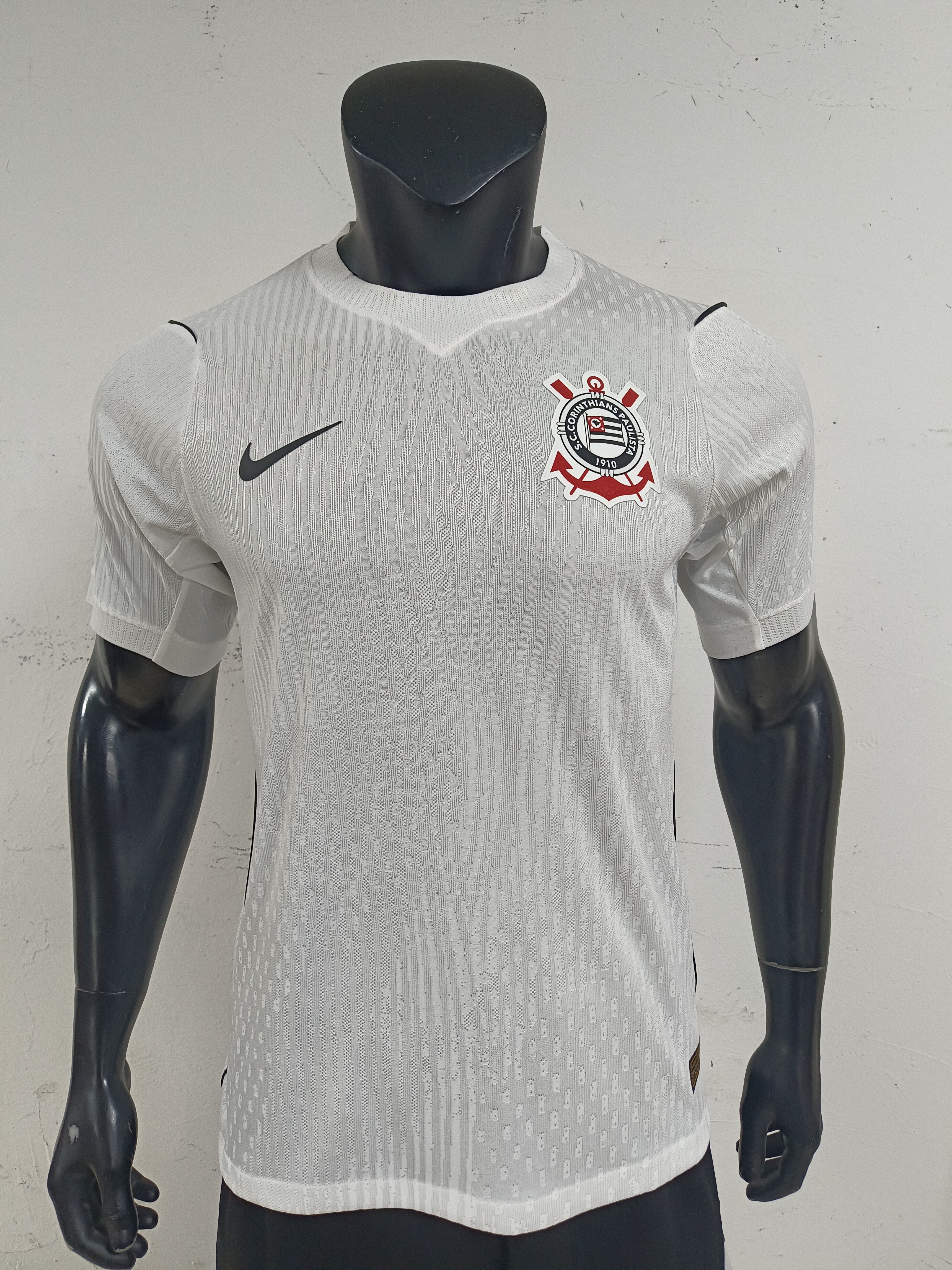 -27 Corinthians Home Jersey - view 3