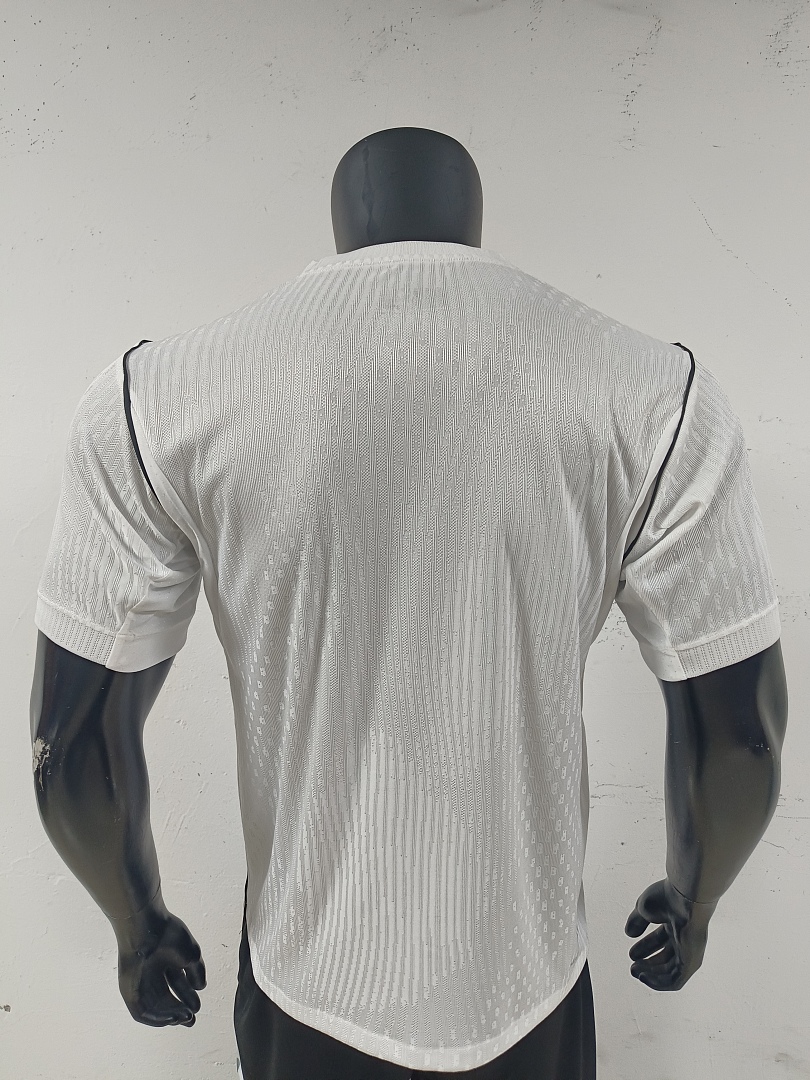 -27 Corinthians Home Jersey - view 6