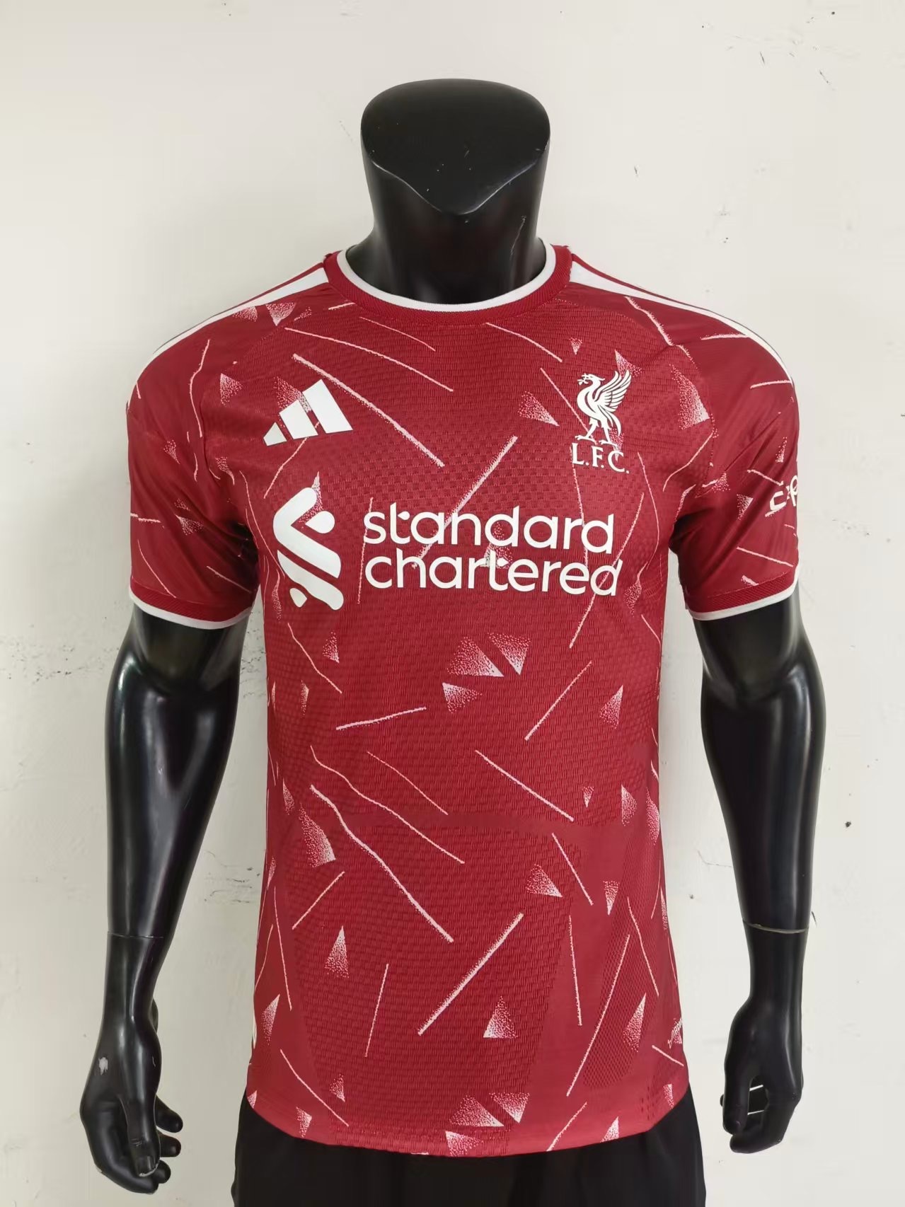 -27 Liverpool Home Jersey