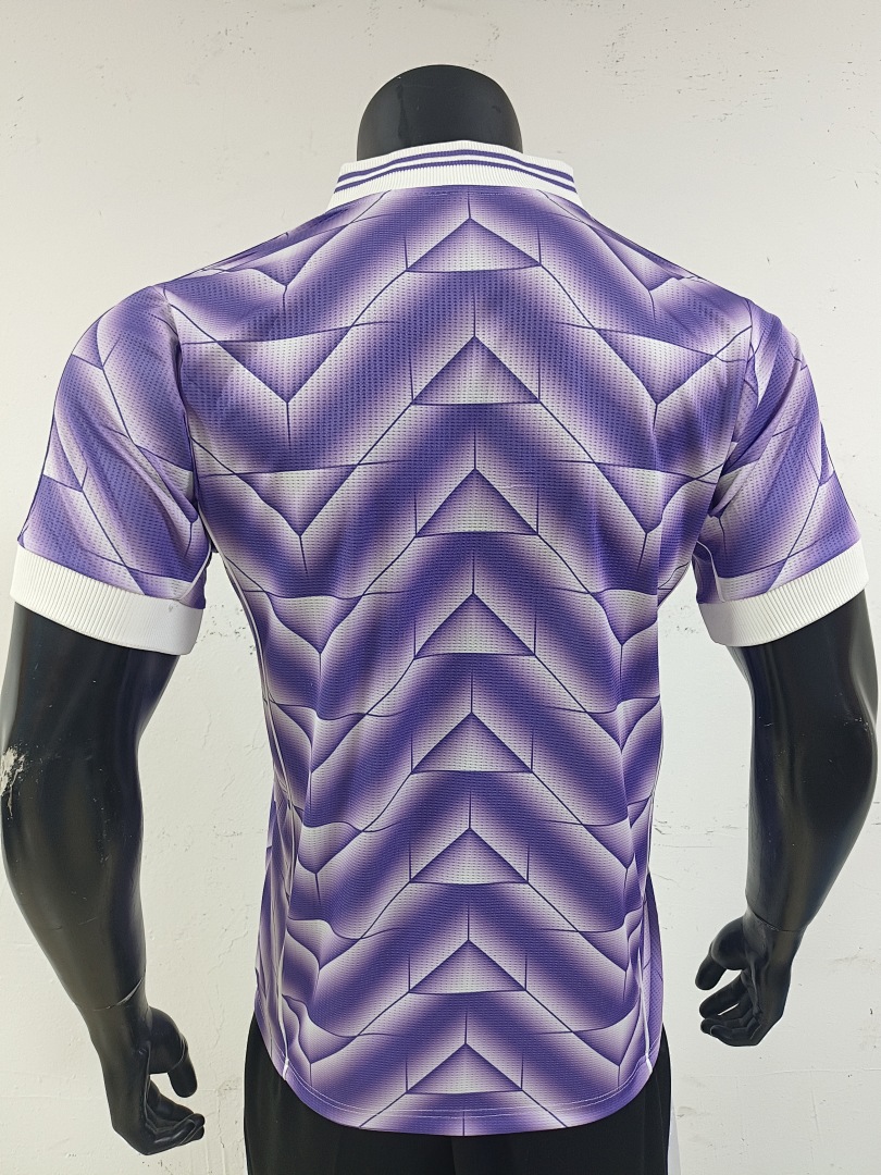 Real Madrid Retro Edition 1