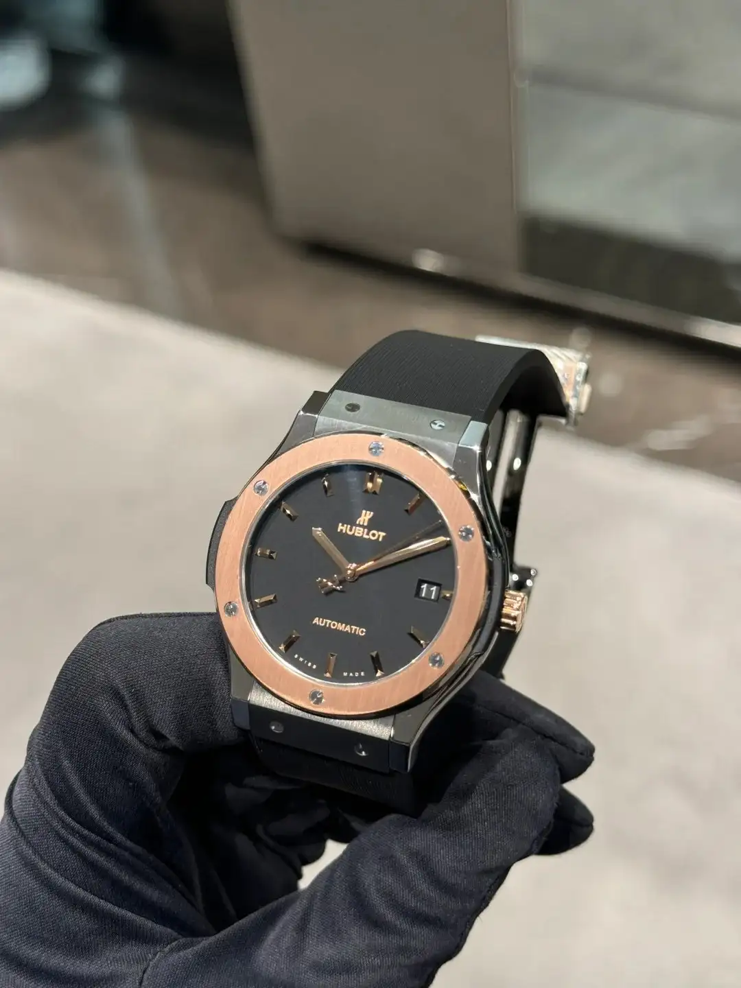 Hublot Classic Fusion Men Automatic Black Rubber Watch 511.NO.1181.RX - gallery