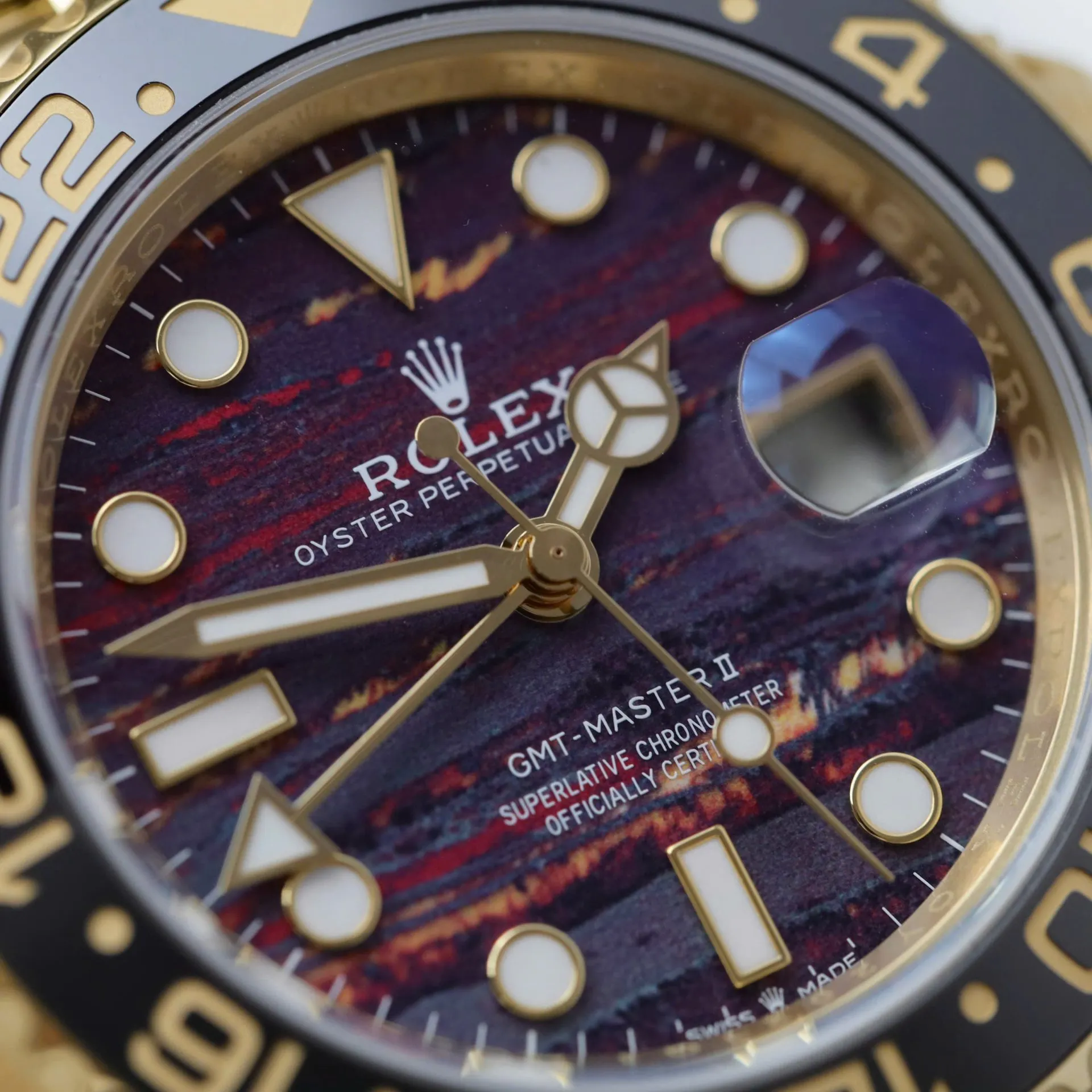 Superclone Rolex GMT-Master II 40 mm 126718GRNR Tiger Iron Dial - gallery