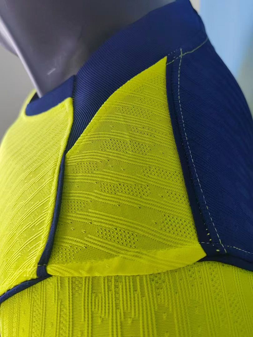 Tottenham Second Away Jersey - view 4