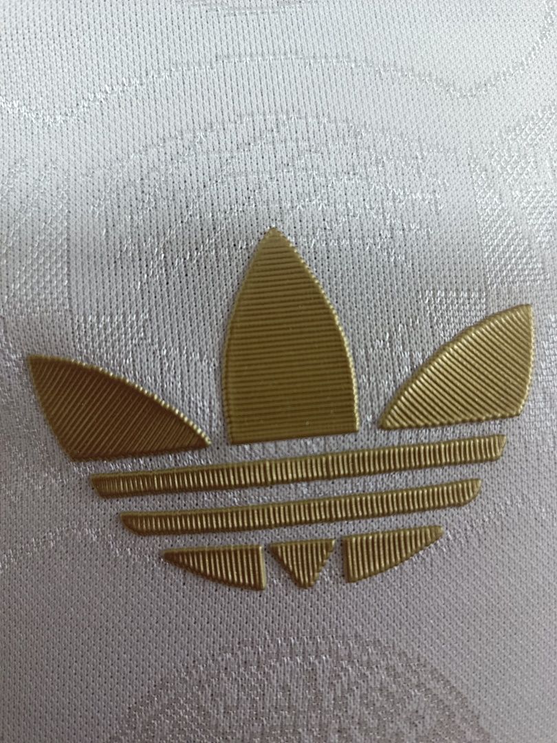 Bayern Munich 125 Anniversary White - view 4
