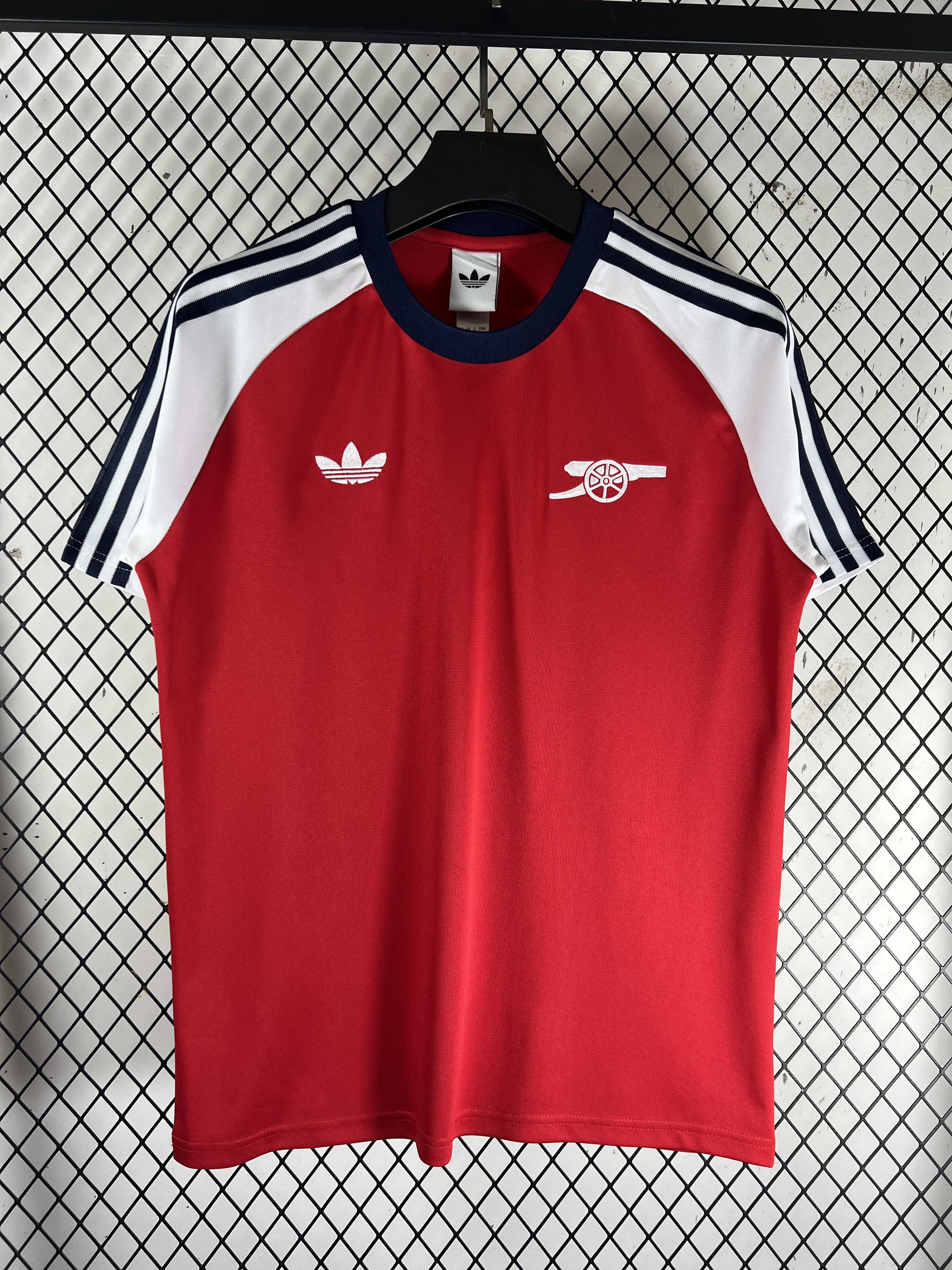 Arsenal Training Jersey - view 3