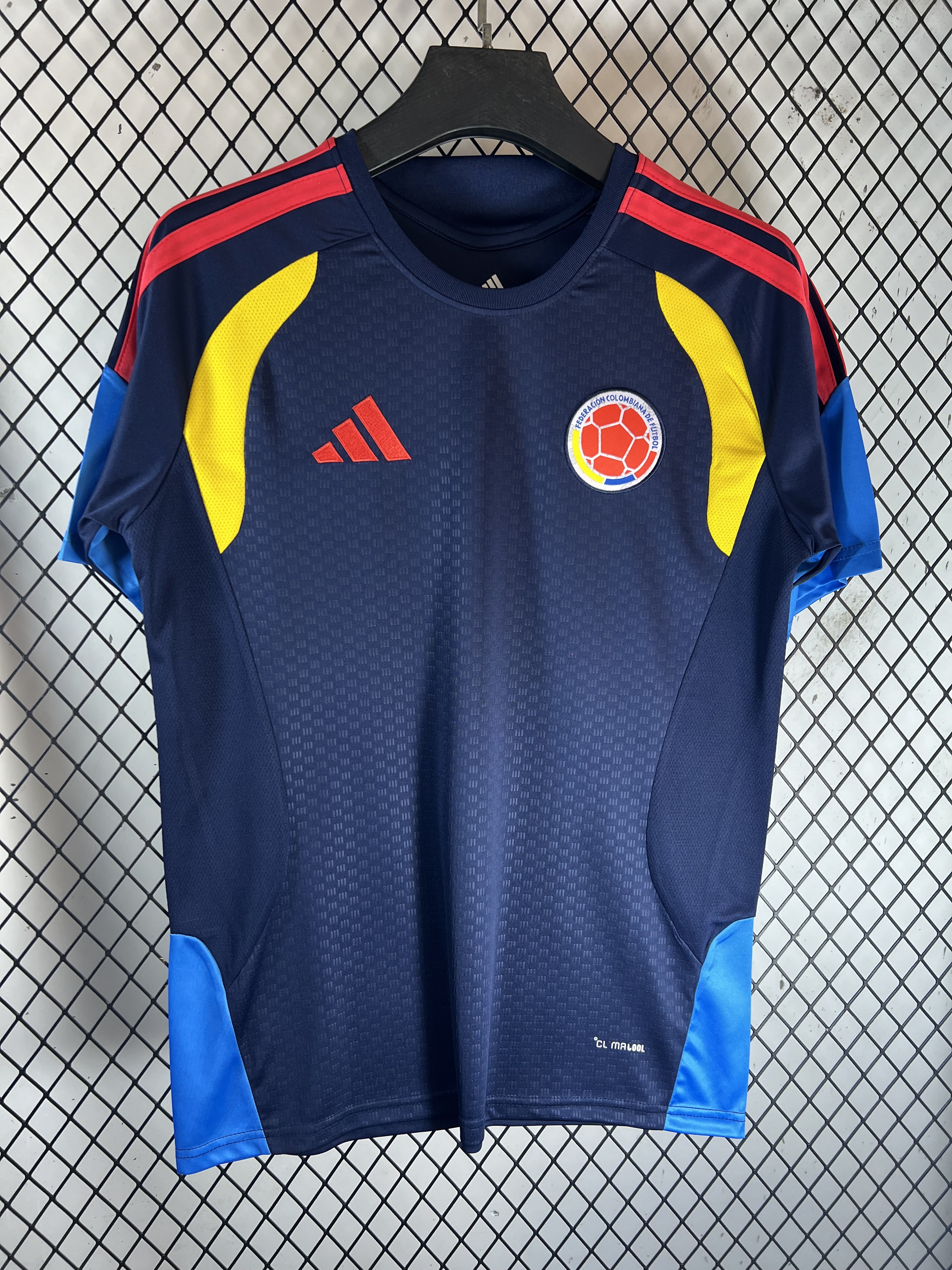 Royal Blue Colombia - view 3