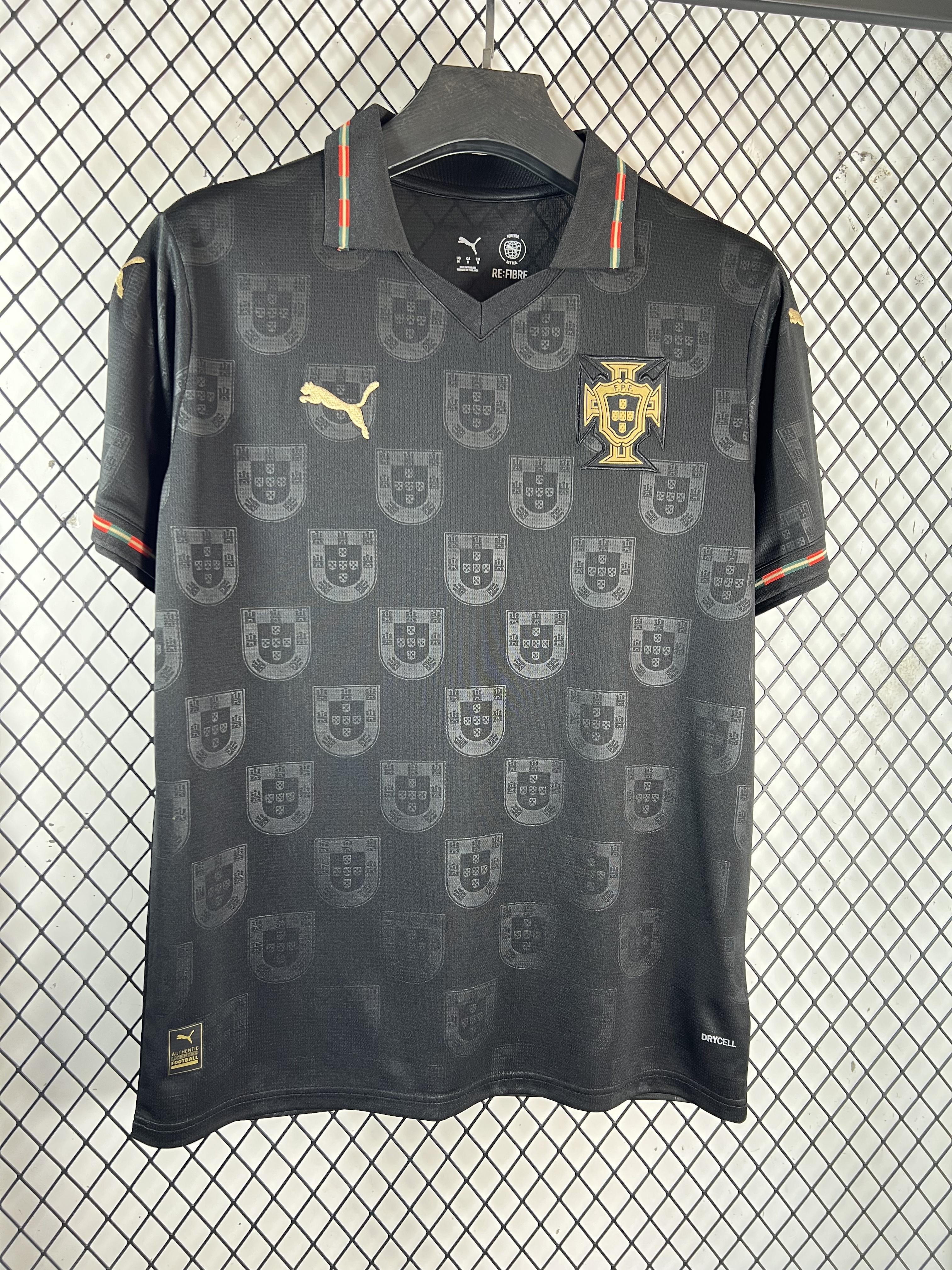 Black Portugal Special Edition - view 4
