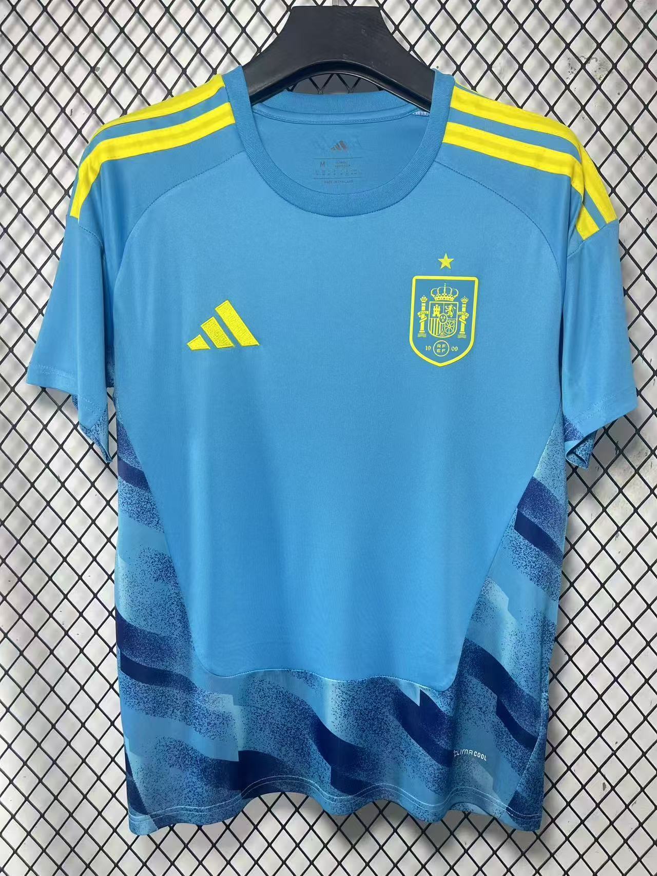 Spain Goalkeeper Jersey - view 4