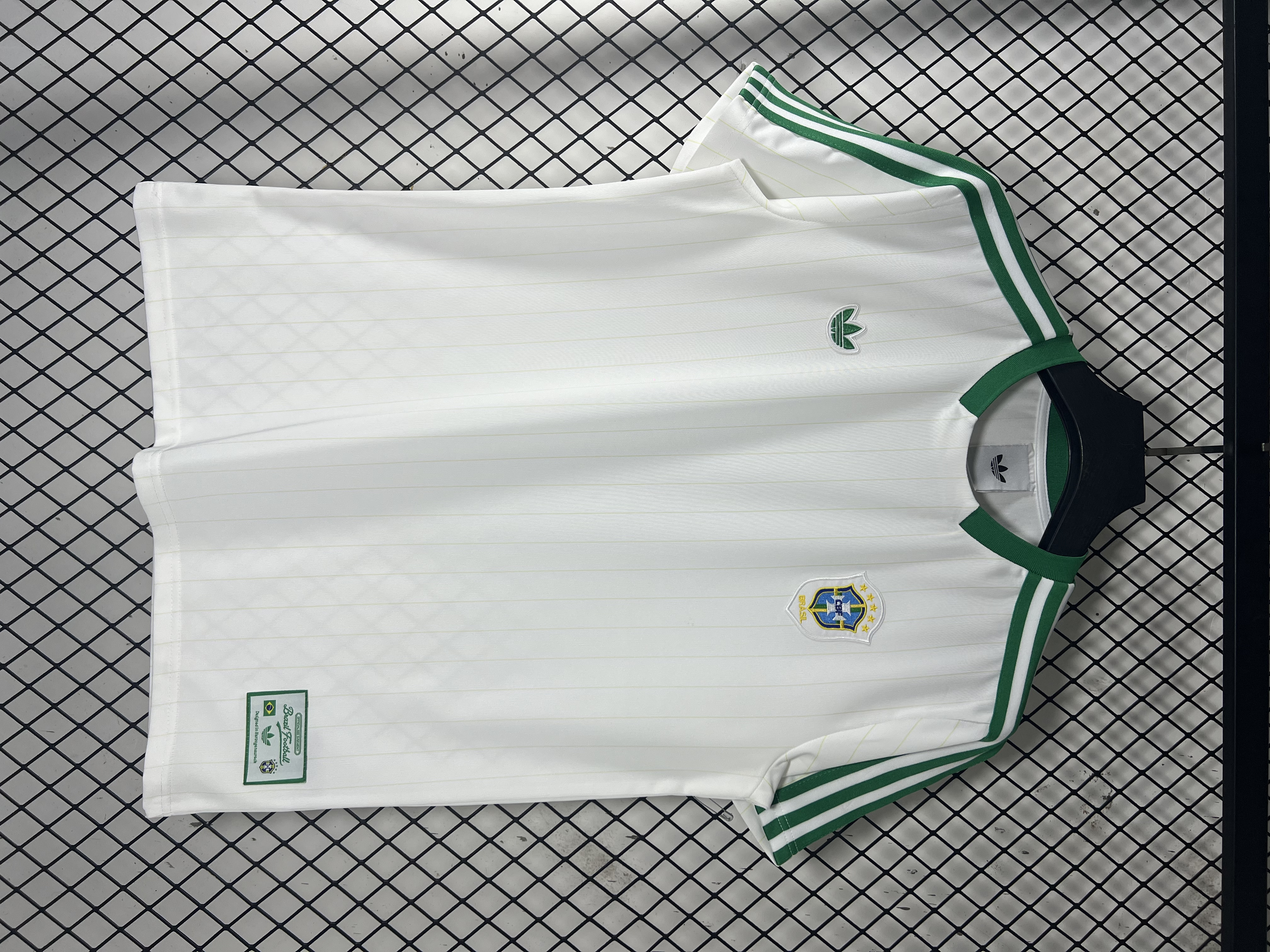 White Brazil Retro - view 3