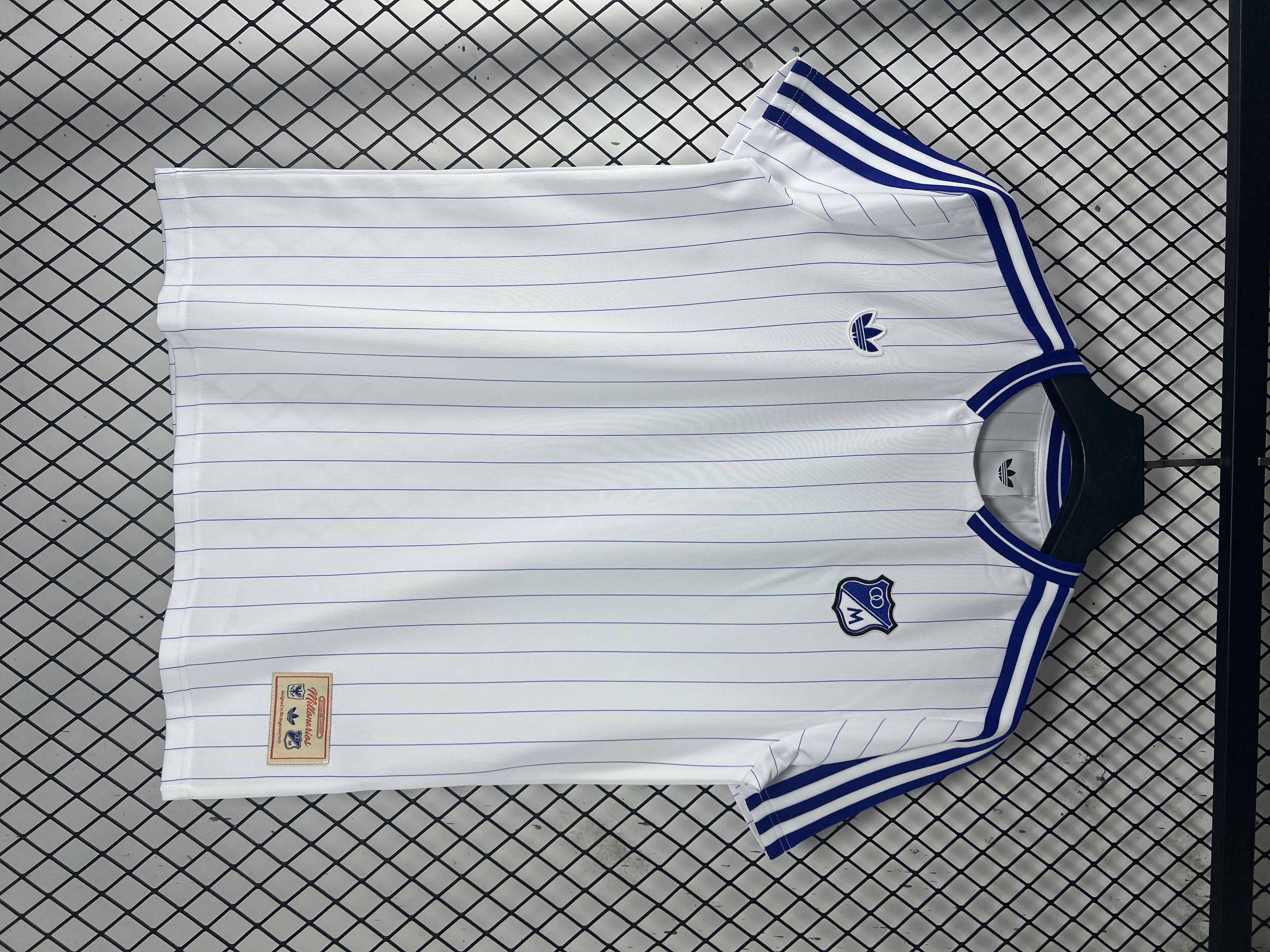 White Millonarios Retro