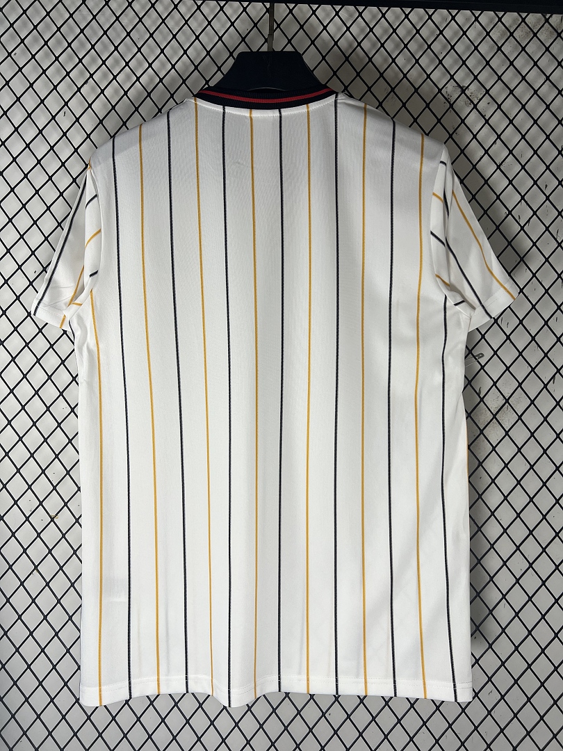 White Germany Retro - view 4
