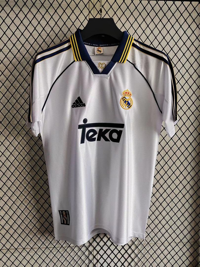 Real Madrid Retro Commemorative Edition s到4 x L