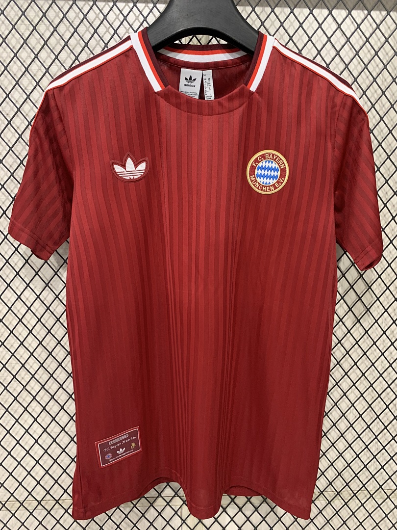 Bayern Munich Retro T S-4 XL