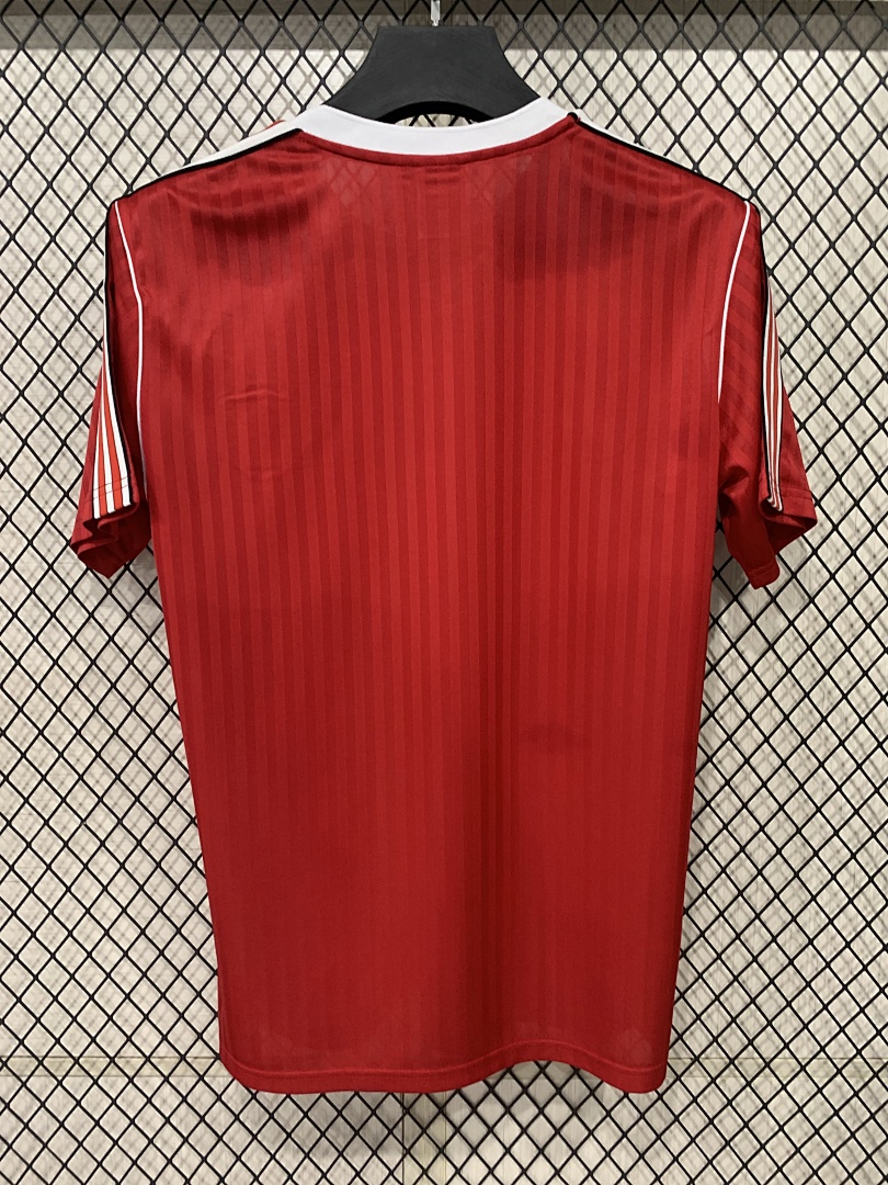 Manchester United Retro TRed S-4 XL - view 4