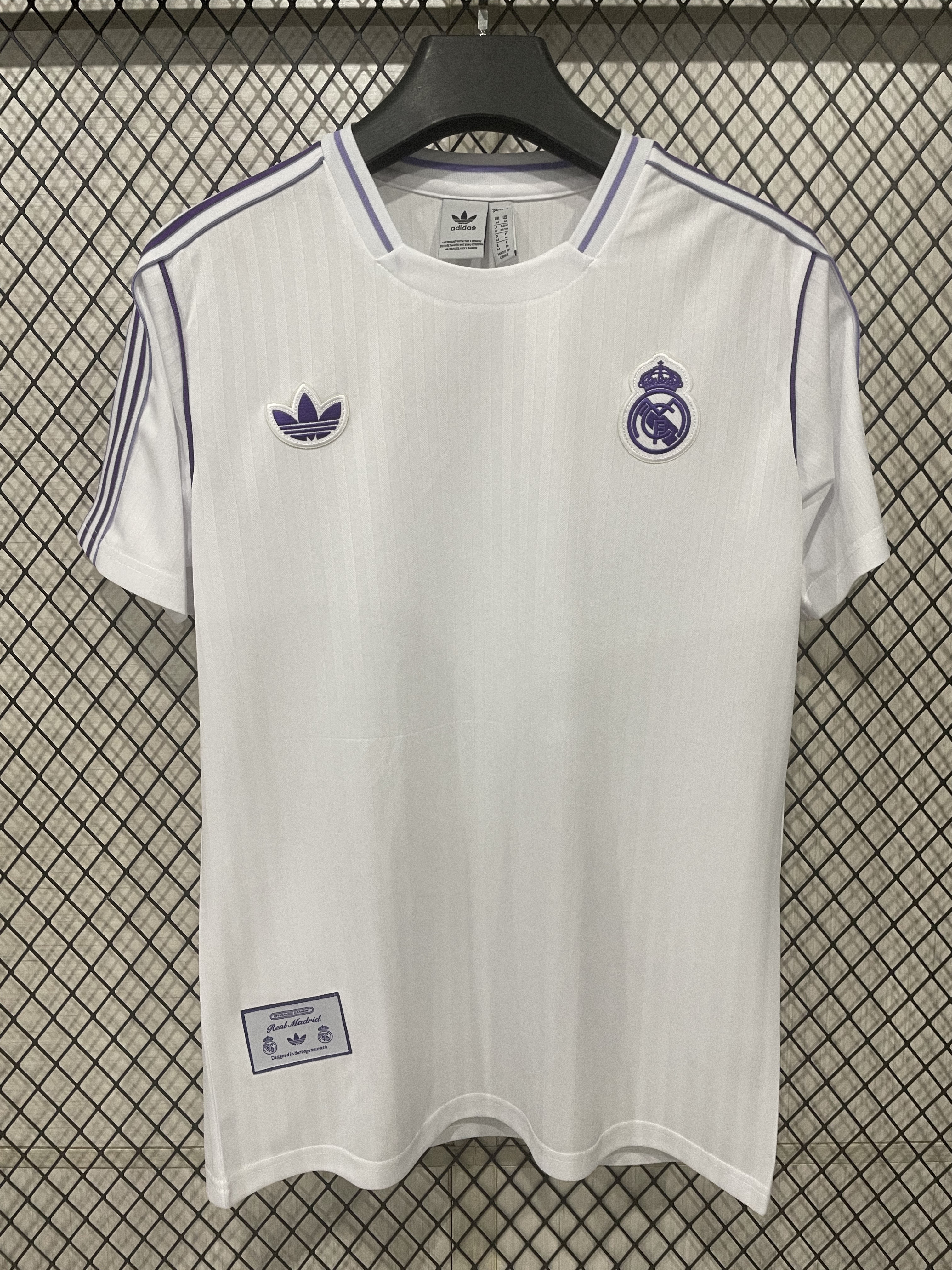 Real Madrid Retro T White - view 3