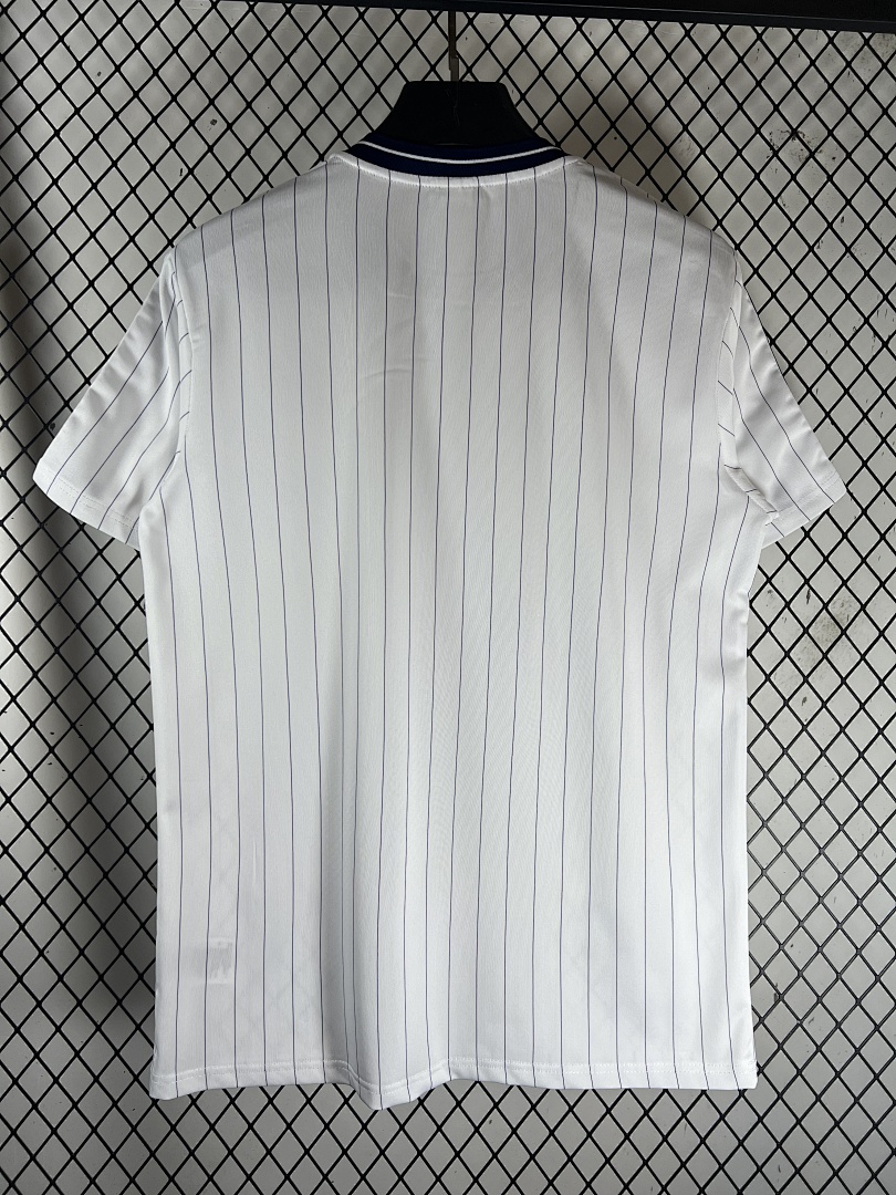 White Colombia Retro