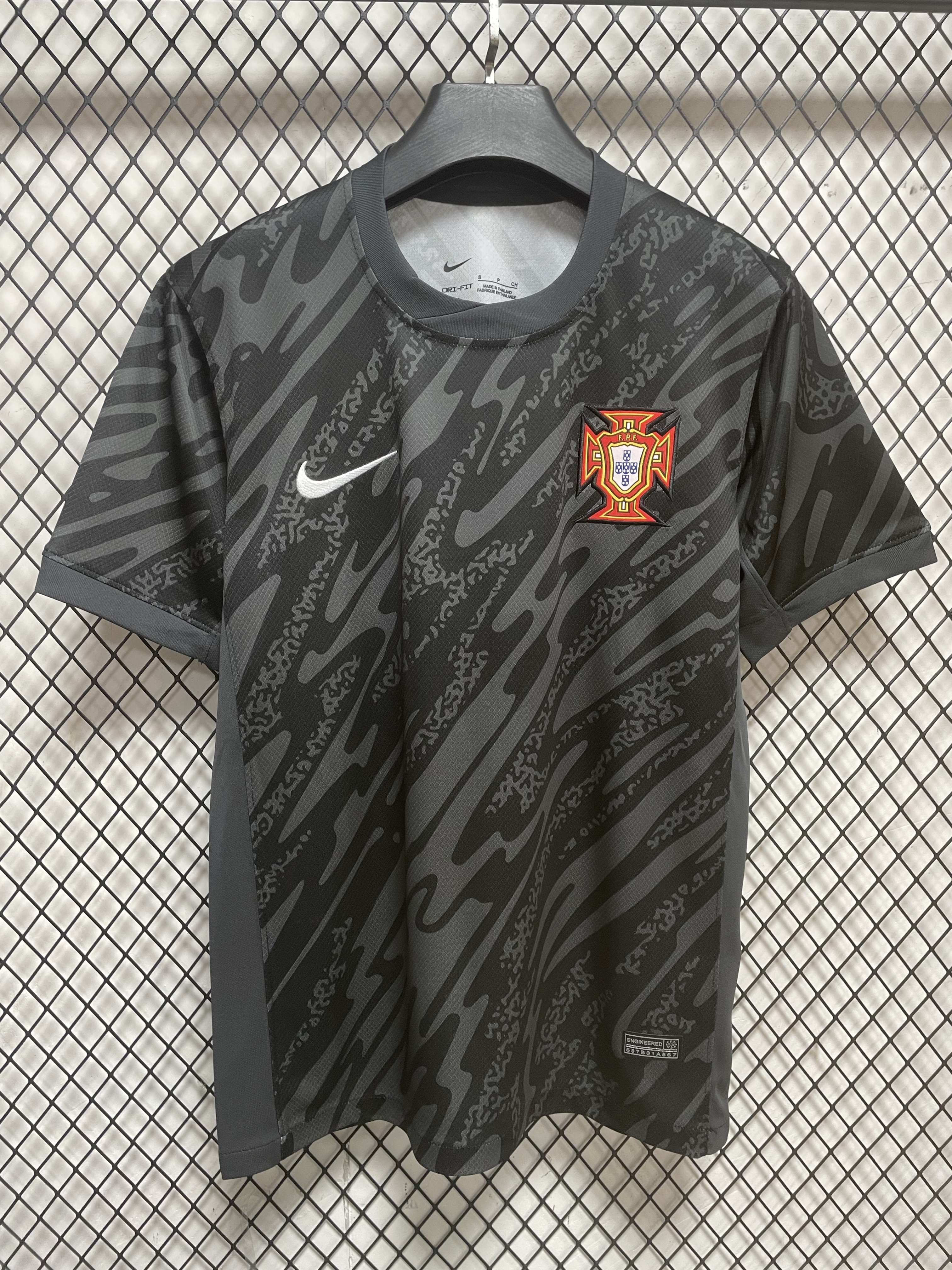 Portugal Goalkeeper Jersey S-4 XL - view 3