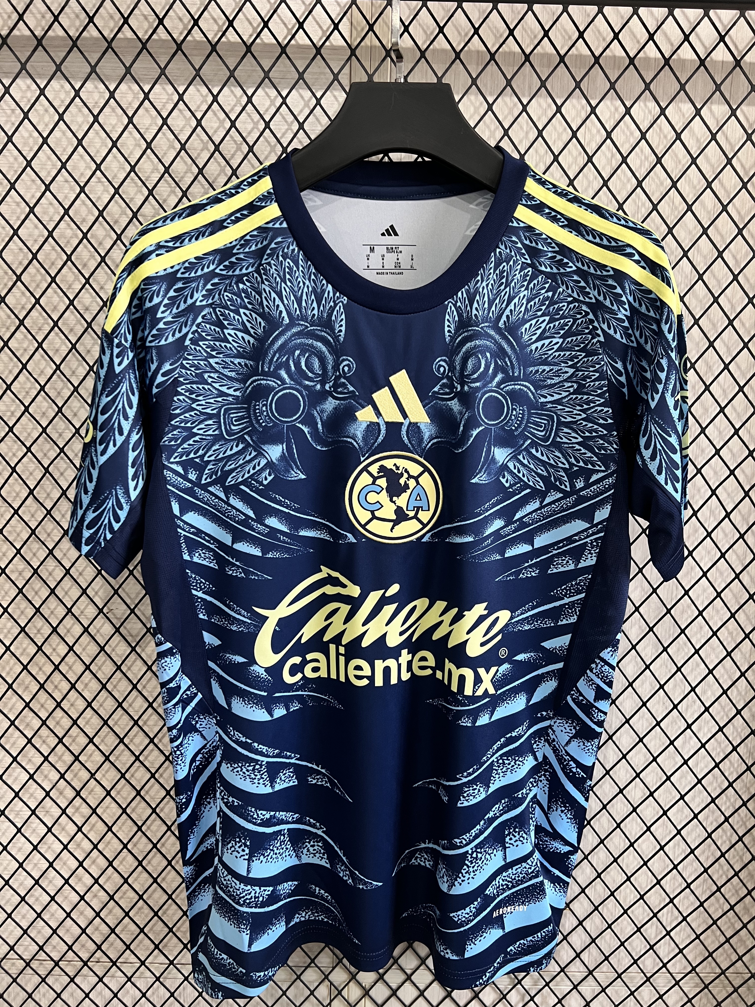 Pumas UNAM Away Jersey S-4 XL - view 3