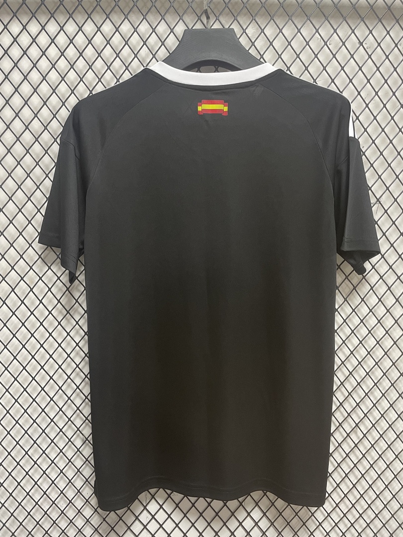 Real Madrid Goalkeeper Jersey S-4 XL - view 5