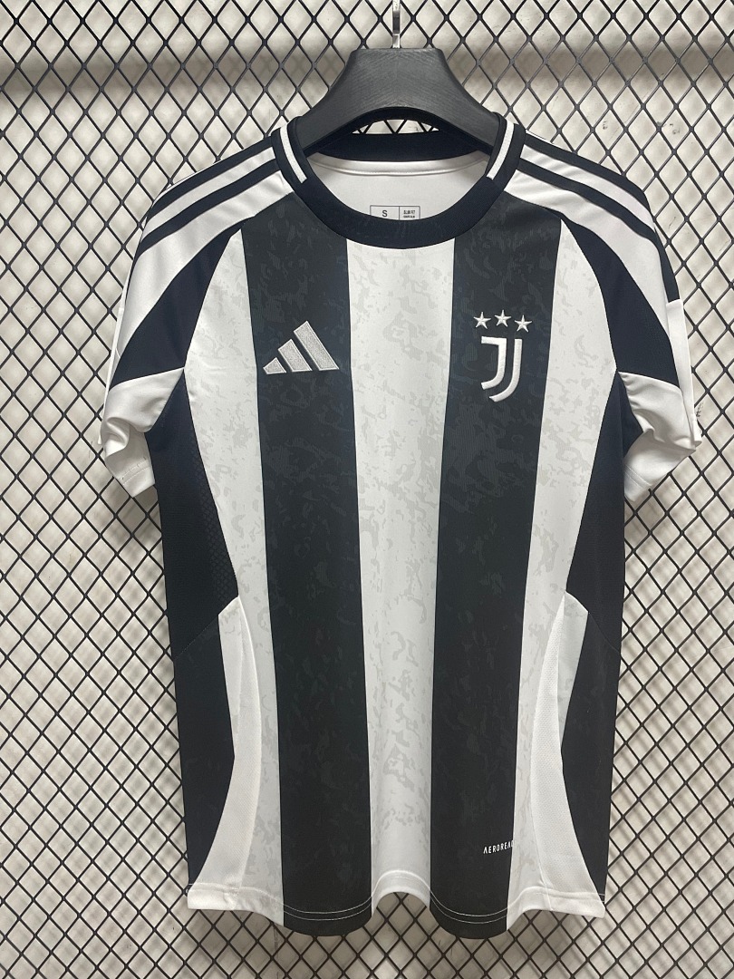 Juventus Home Jersey S-4 XL - view 4