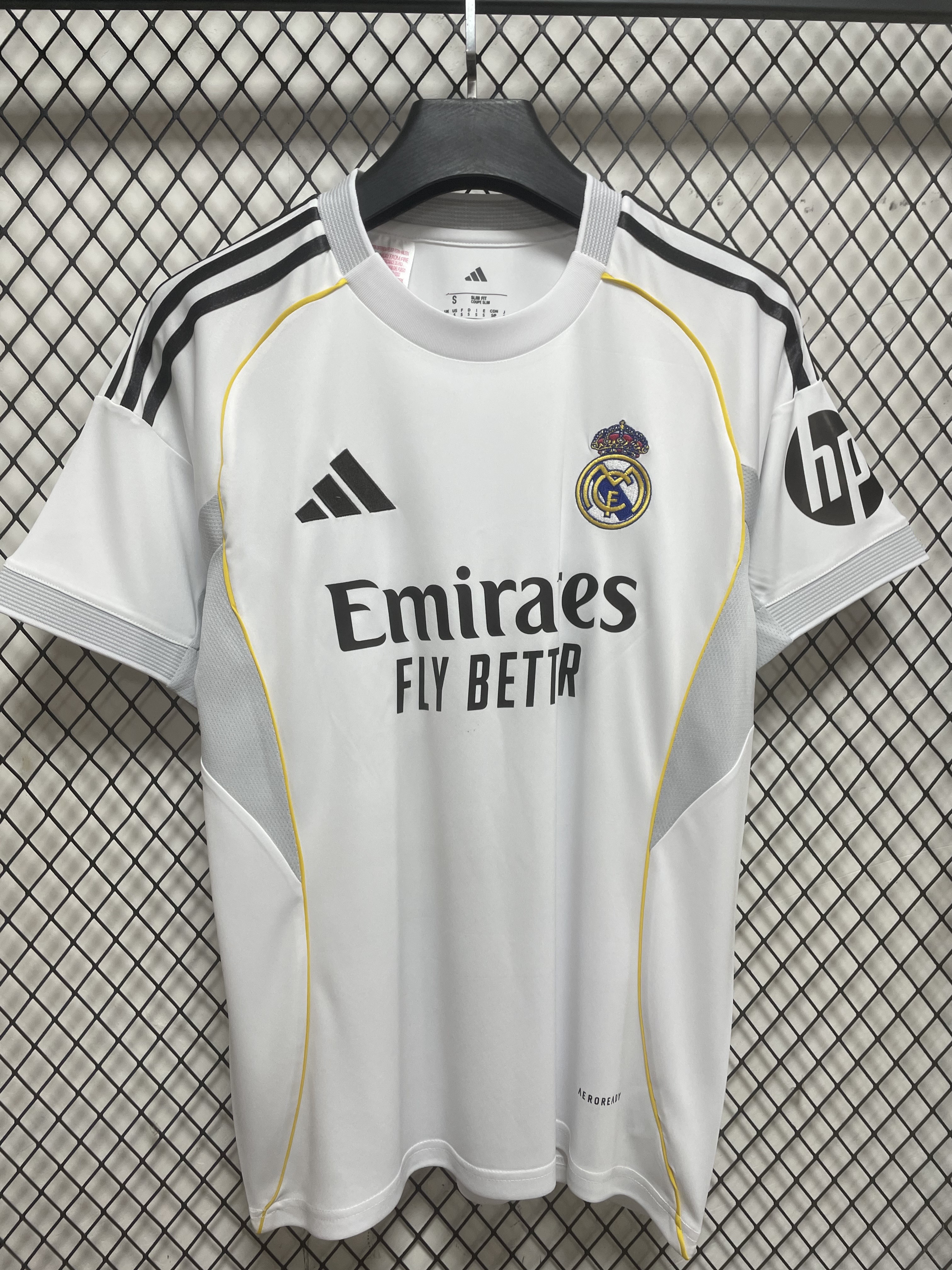 Real Madrid Home Jersey S-4 XL - view 3